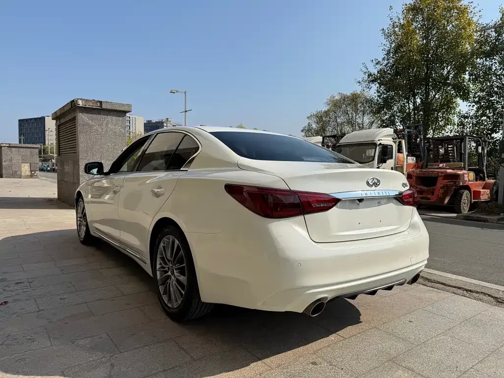 Infiniti Q50L 2021 из CN, фото 7