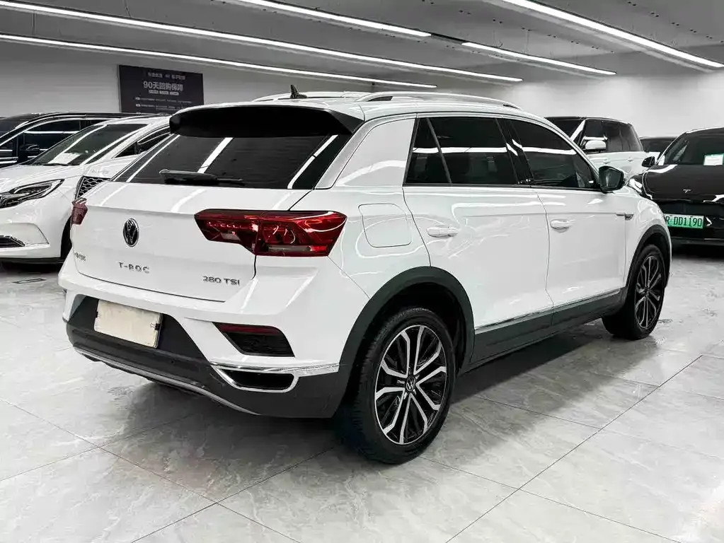 Volkswagen T-Roc — фото 3