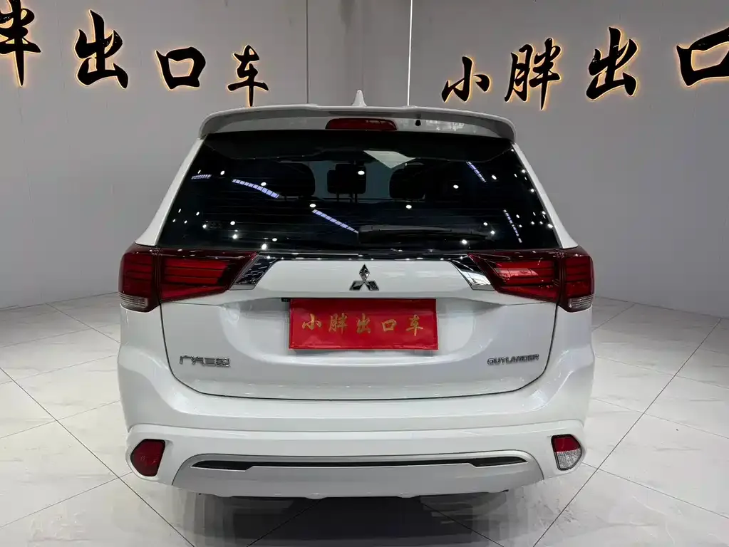 Mitsubishi Outlander — фото 6