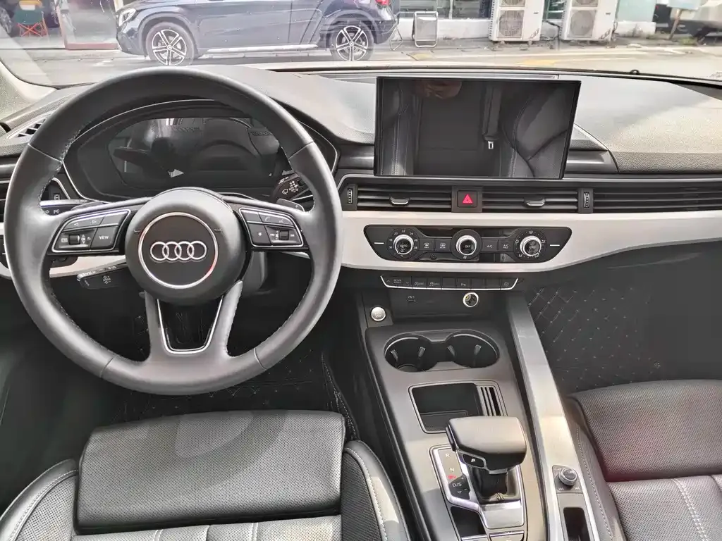 Audi A4L — фото 10