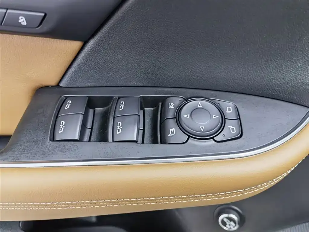Buick Envision S — фото 8