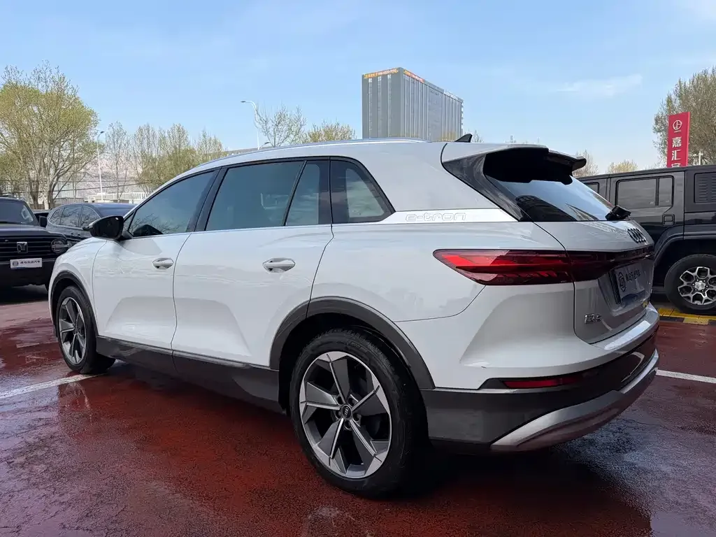 Audi Q5 e-tron 2024 из CN, фото 7
