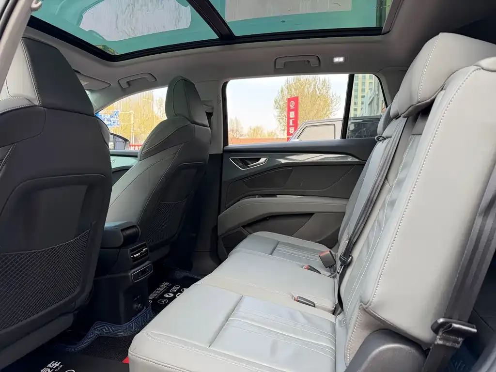Audi Q5 e-tron 2024 из CN, фото 4