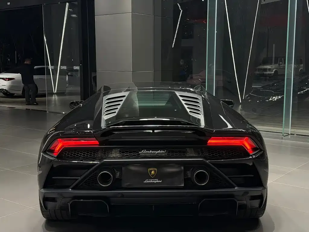Lamborghini Huracan — фото 9