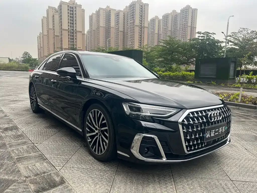Audi A8 — фото 6