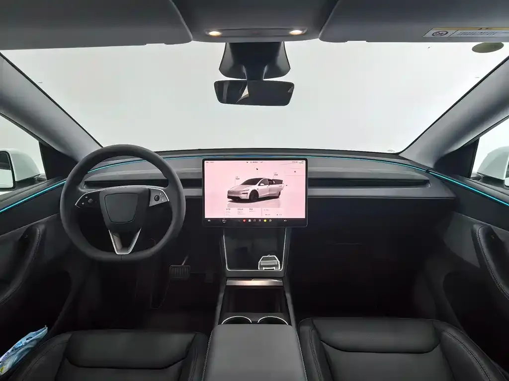 Tesla Model Y — фото 6