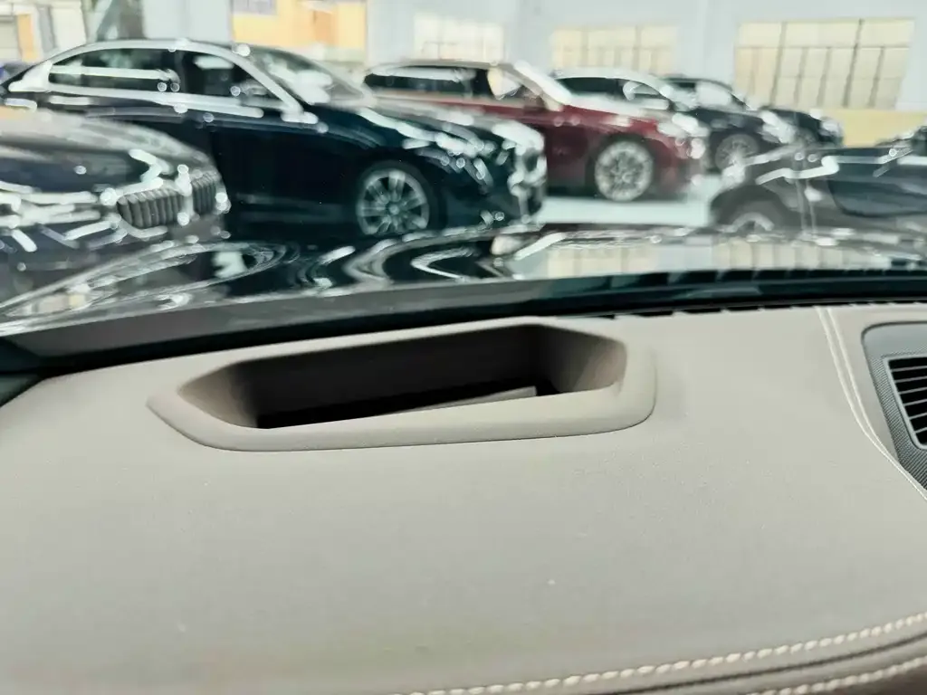 BMW 5 Series — фото 10