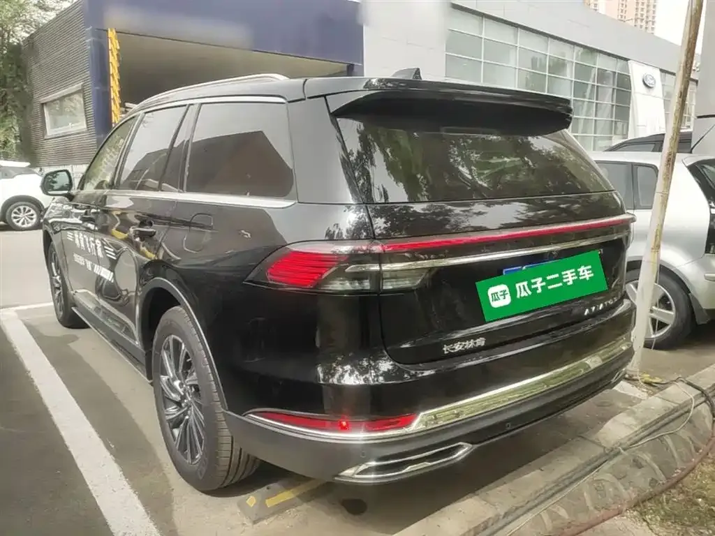 Lincoln Aviator — фото 10