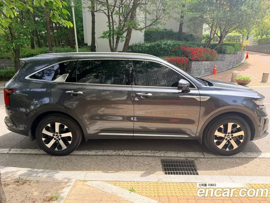 Kia Sorento — фото 8