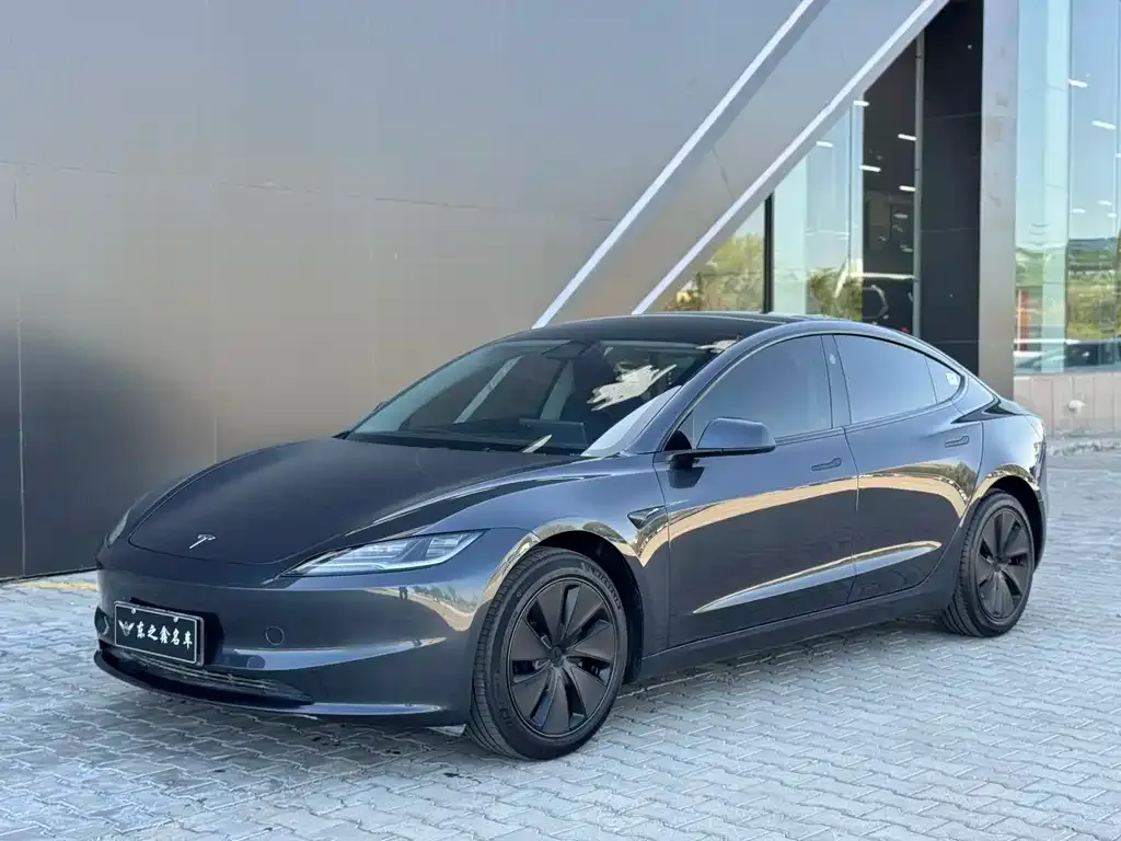 Tesla Model 3 — фото 7