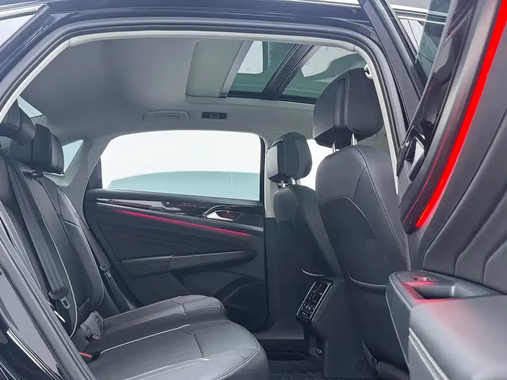 Volkswagen Passat — фото 8