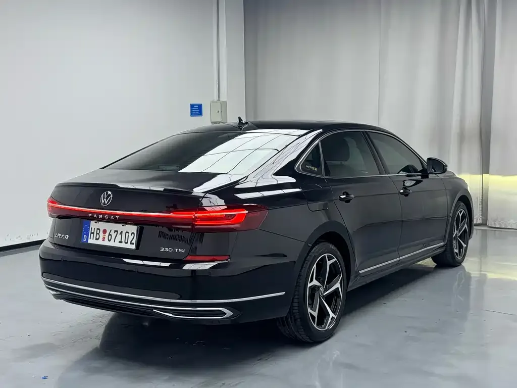 Volkswagen Passat — фото 5