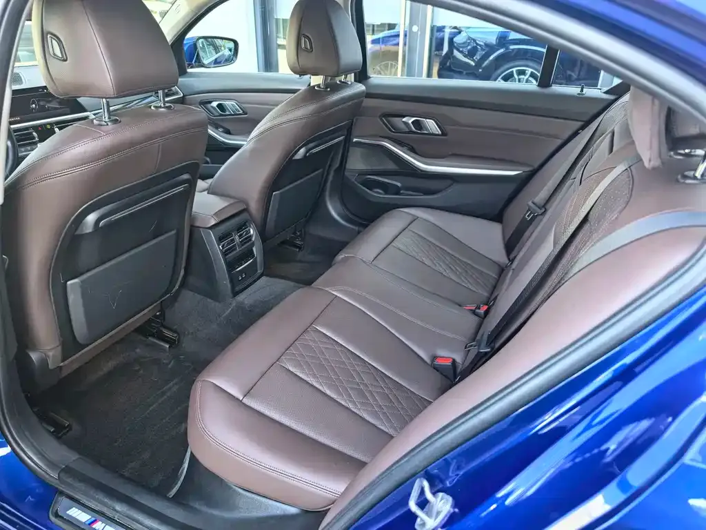 BMW 3 Series 2022 из CN, фото 4