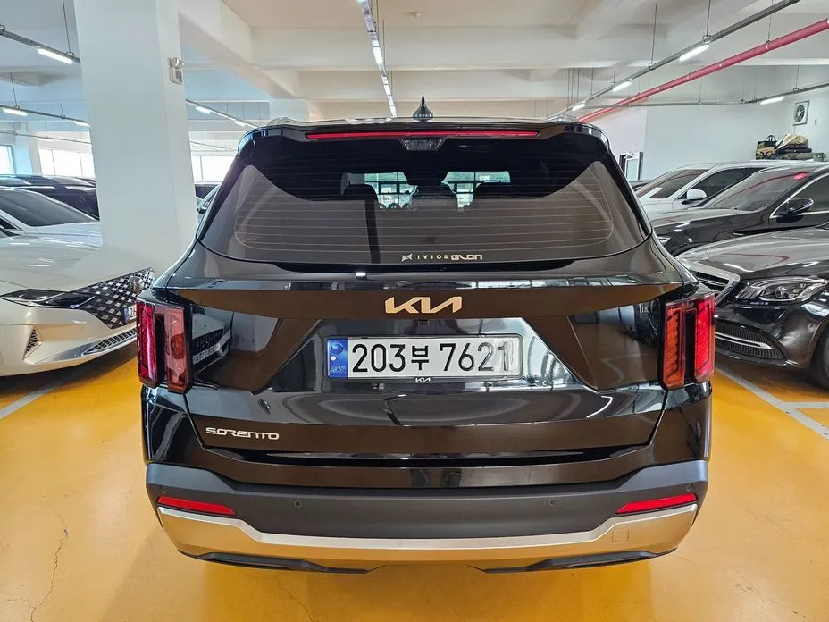 Kia Sorento — фото 9