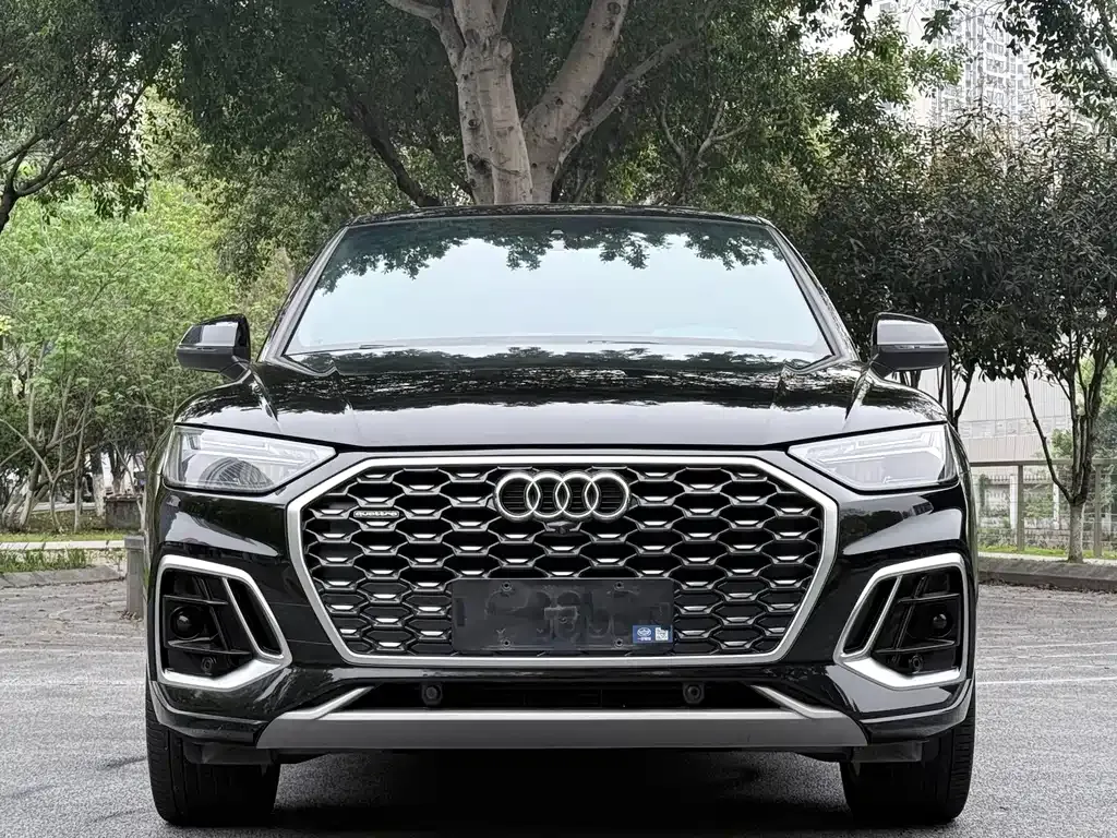 Audi Q5L Sportback — фото 10