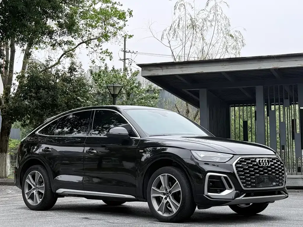 Audi Q5L Sportback — фото 4