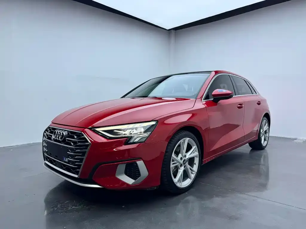 Audi A3 2023 из CN, фото 1