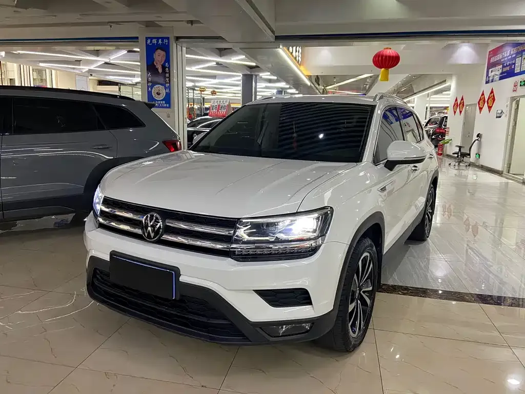 Volkswagen Tharu — фото 1