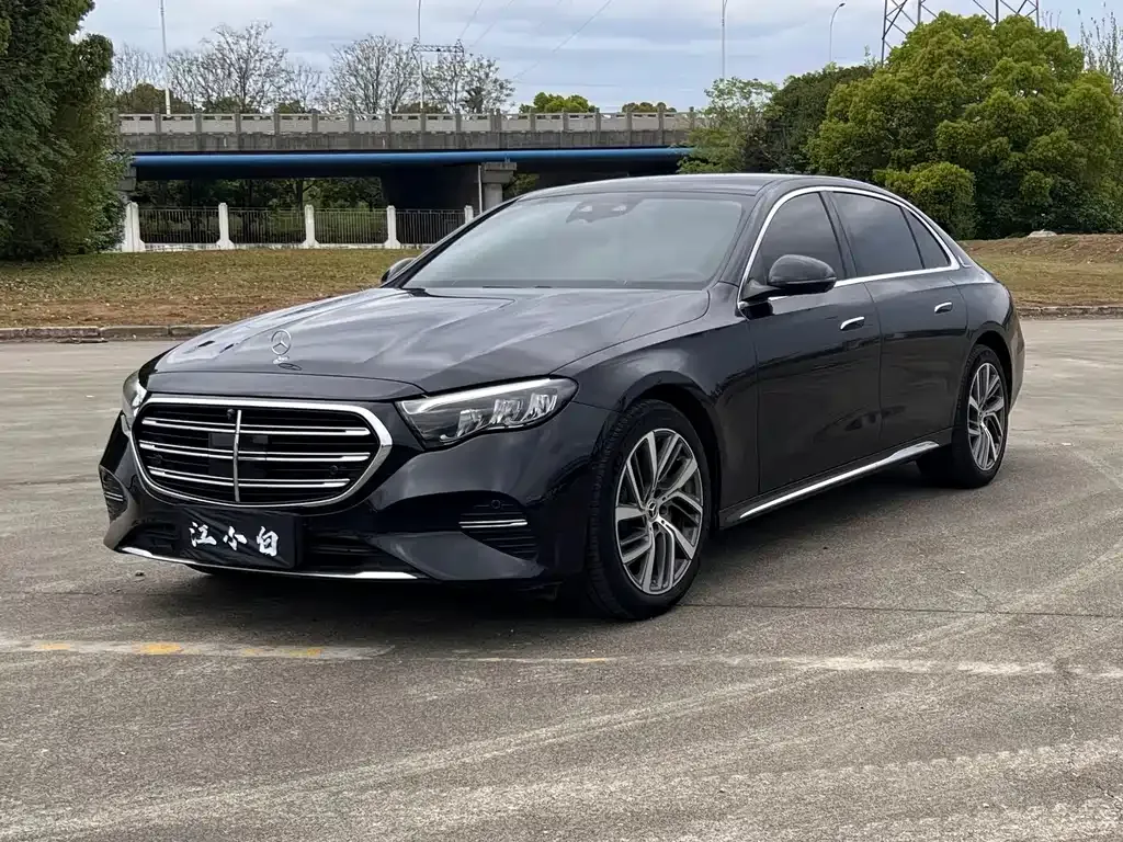 Mercedes-Benz E-Class — фото 5