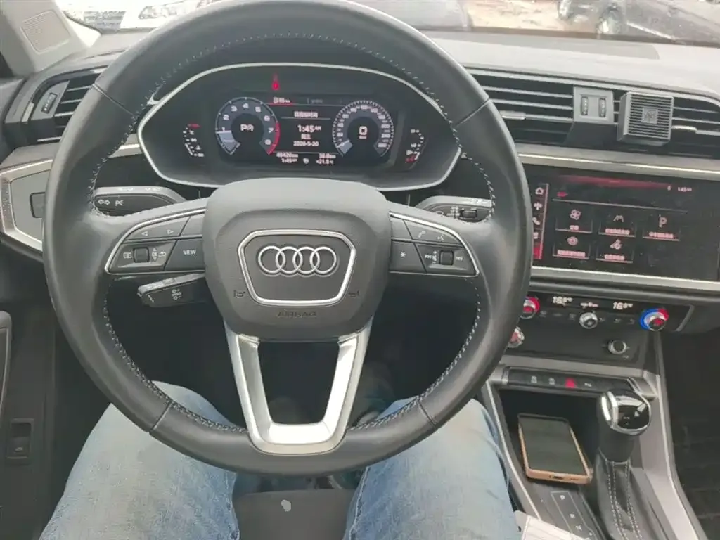 Audi Q3 — фото 3