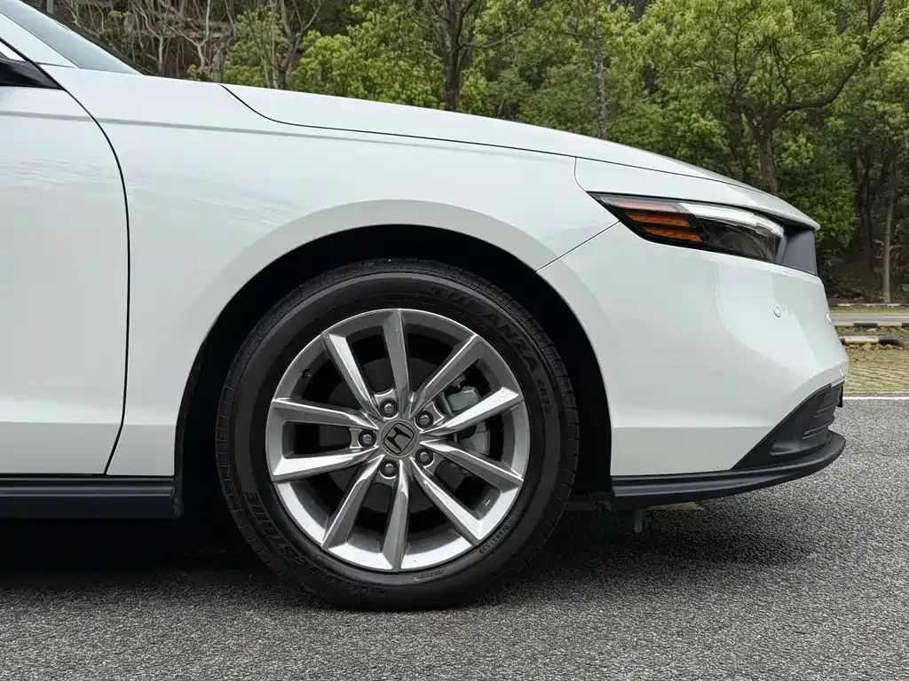 Honda Accord — фото 4