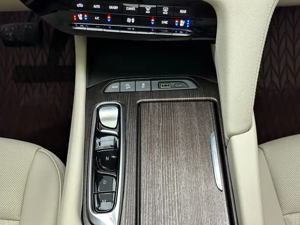 Buick Enclave — фото 10