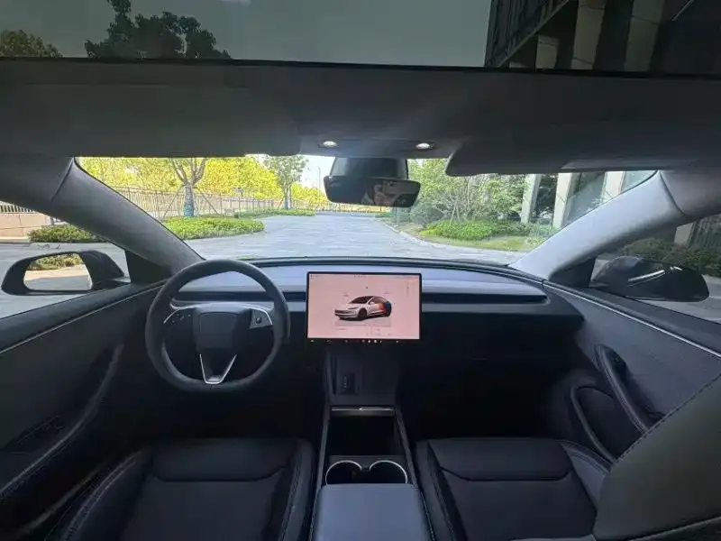 Tesla Model 3 — фото 3