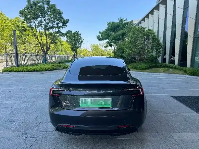 Tesla Model 3 — фото 6