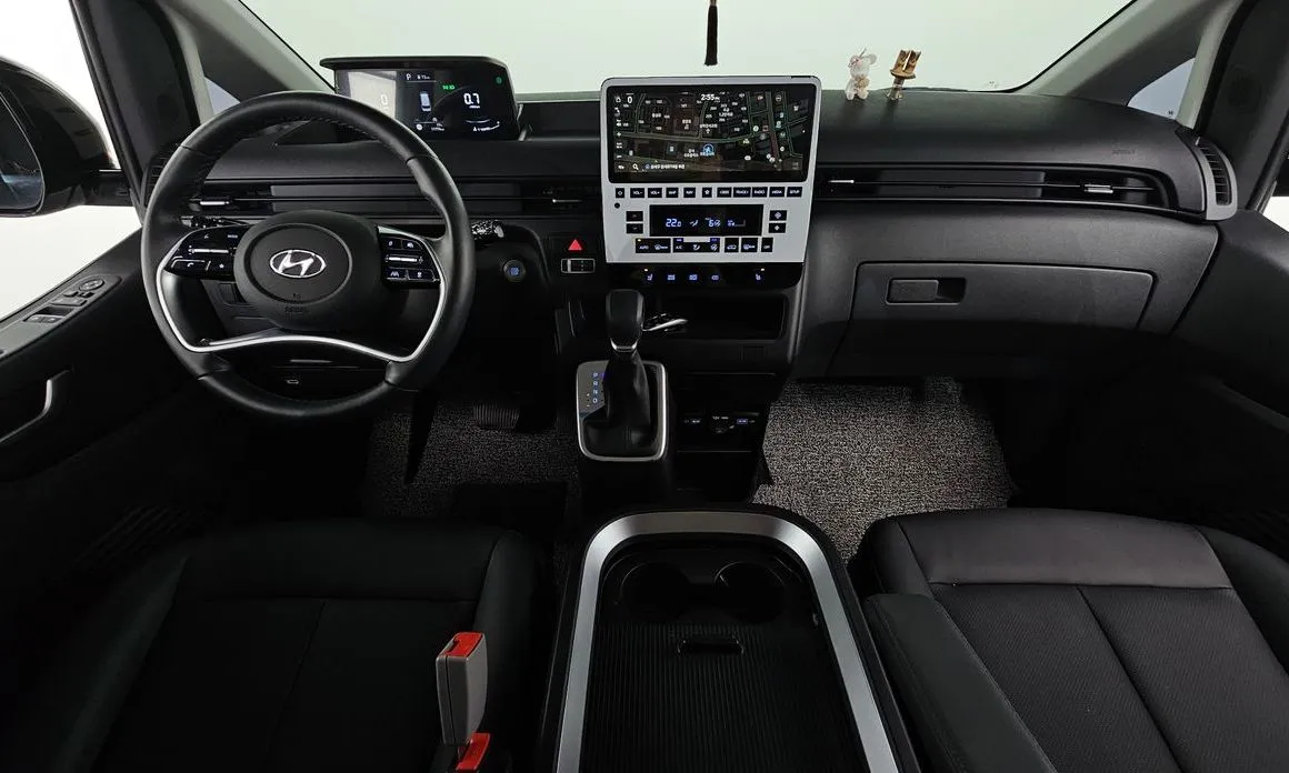 Hyundai Staria — фото 3
