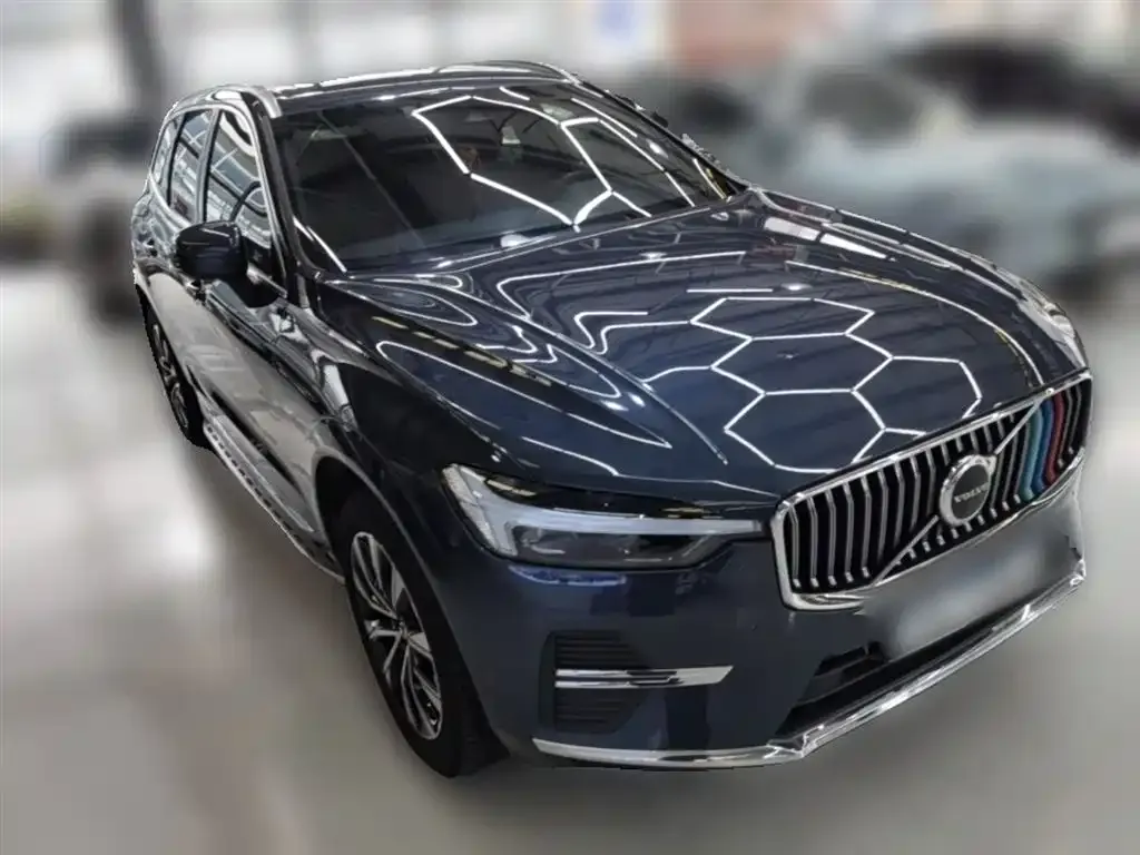 Volvo XC60 — фото 10