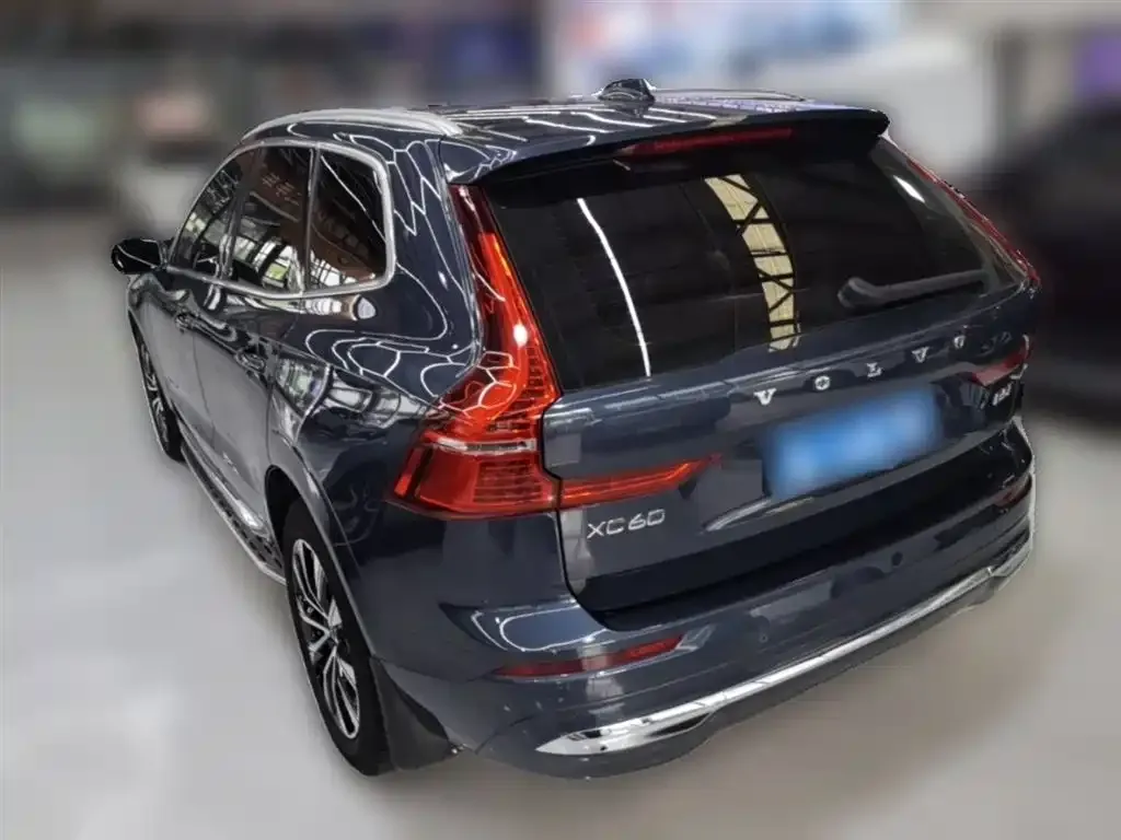 Volvo XC60 — фото 6