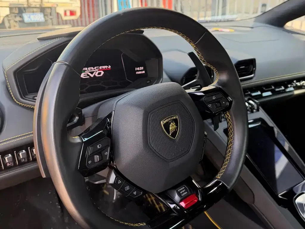 Lamborghini Huracan — фото 7