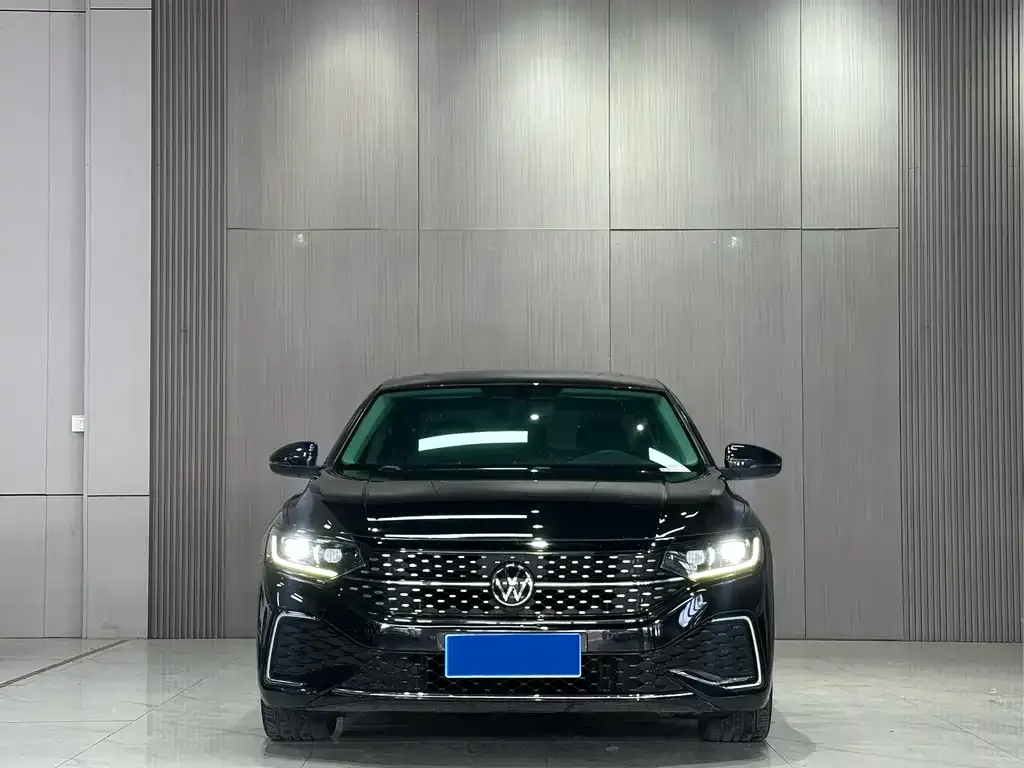 Volkswagen Passat — фото 2