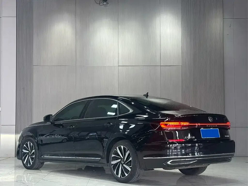 Volkswagen Passat — фото 4