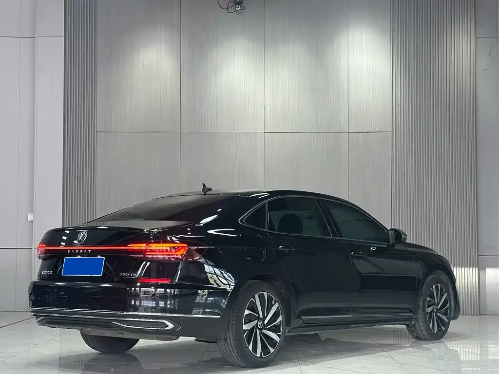 Volkswagen Passat — фото 5