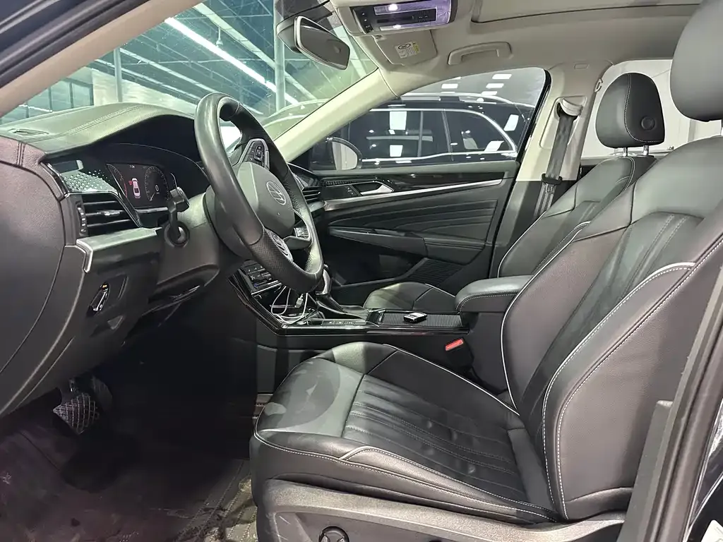 Volkswagen Passat — фото 6