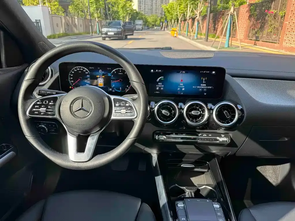 Mercedes-Benz GLA — фото 3
