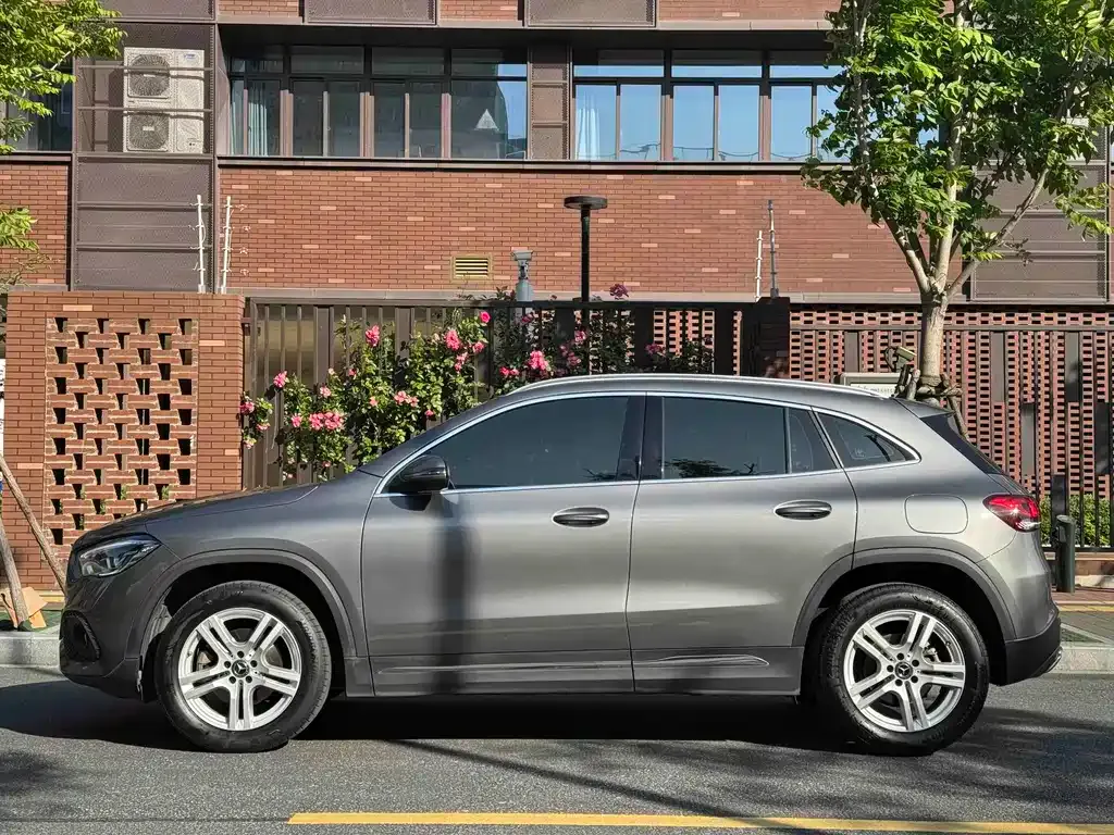 Mercedes-Benz GLA — фото 6