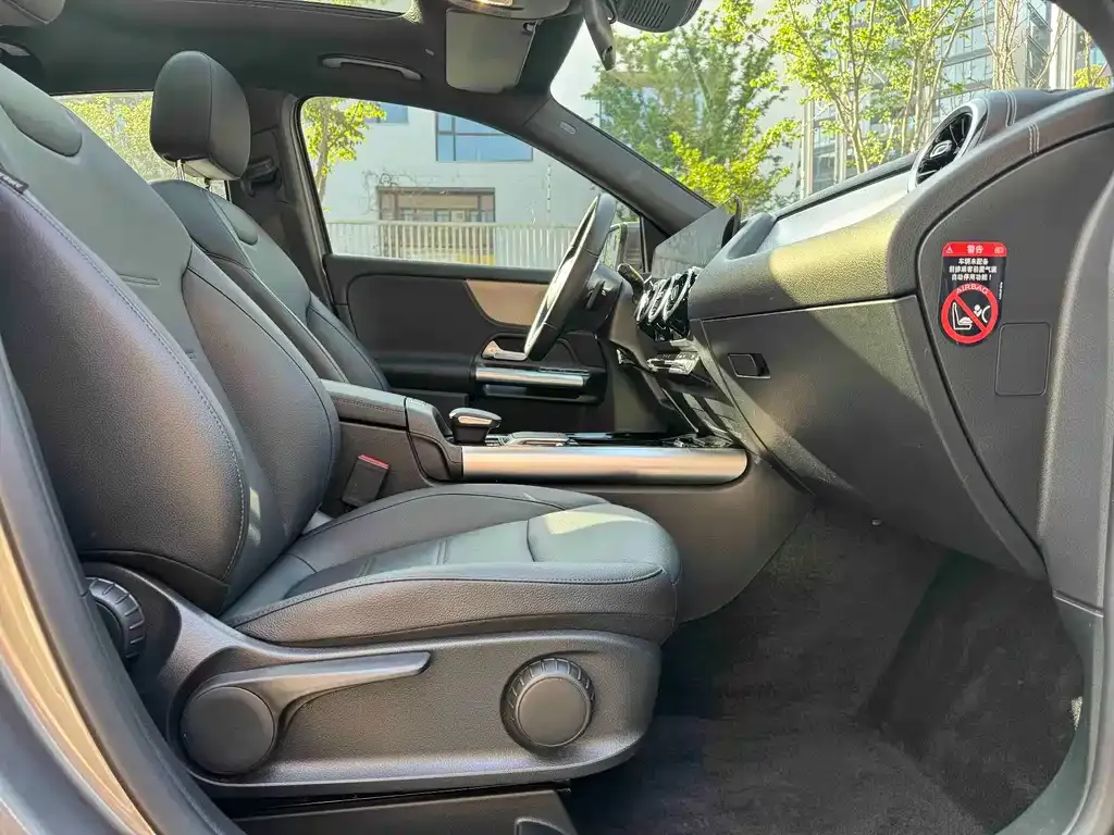 Mercedes-Benz GLA — фото 7
