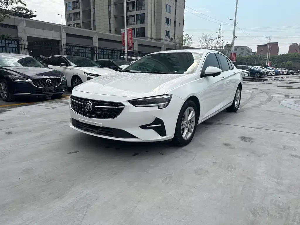Buick Regal — фото 1