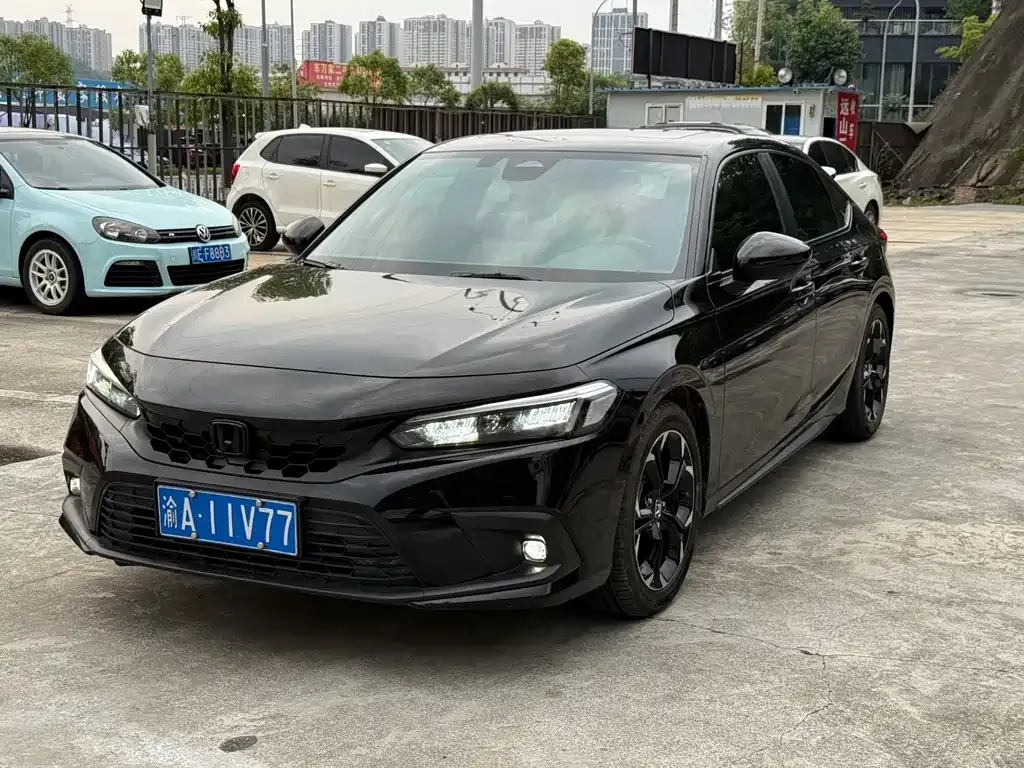 Honda Civic — фото 1
