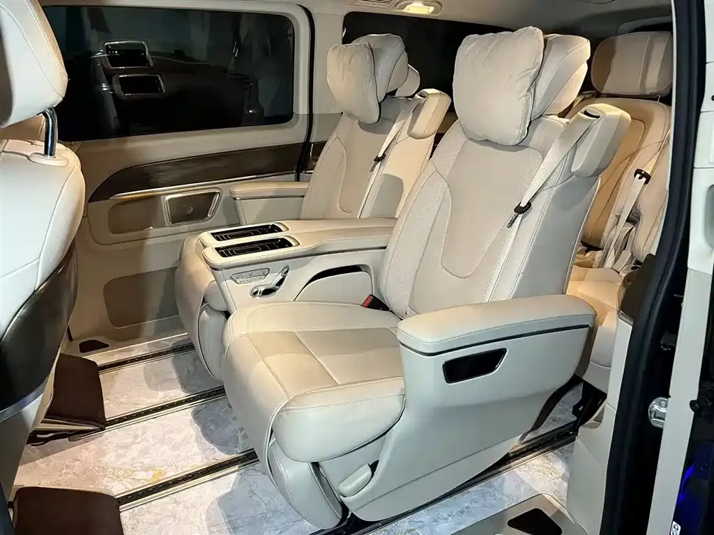 Mercedes-Benz V-Class 2024 из CN, фото 5