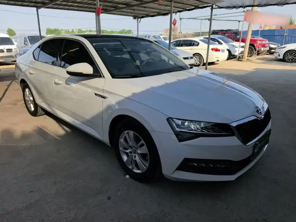Skoda Superb 2021 из CN, фото 2
