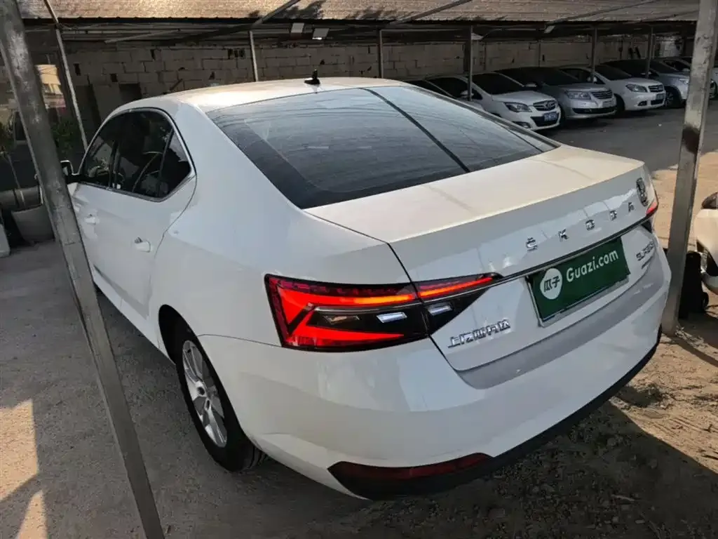 Skoda Superb 2021 из CN, фото 3