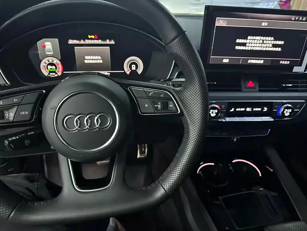 Audi A4L 2023 из CN, фото 3