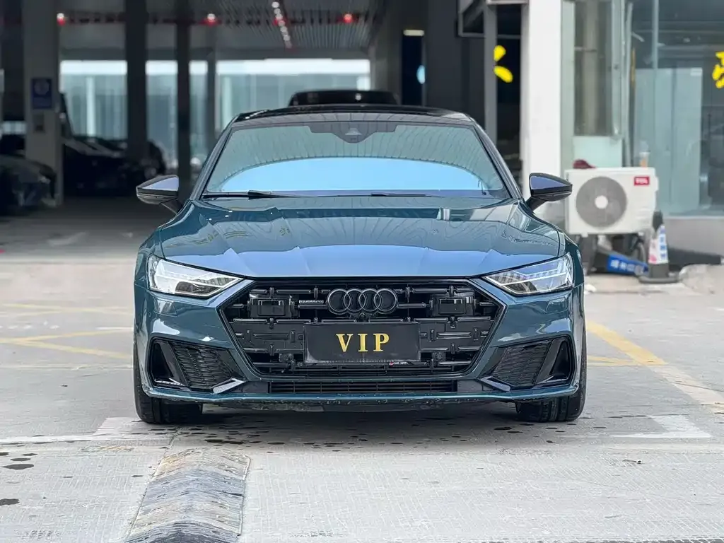 Audi A7L — фото 8