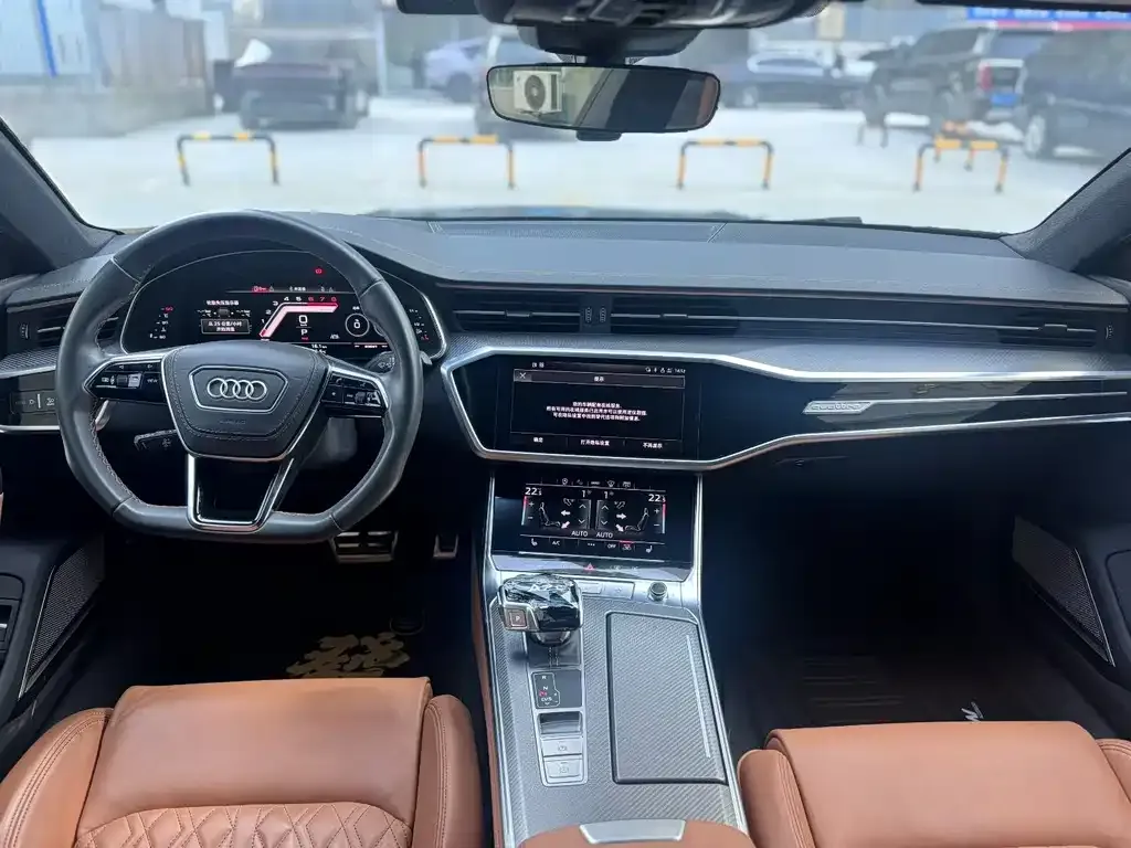 Audi A7L — фото 2