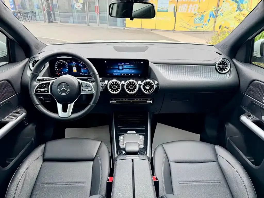 Mercedes-Benz GLA — фото 6
