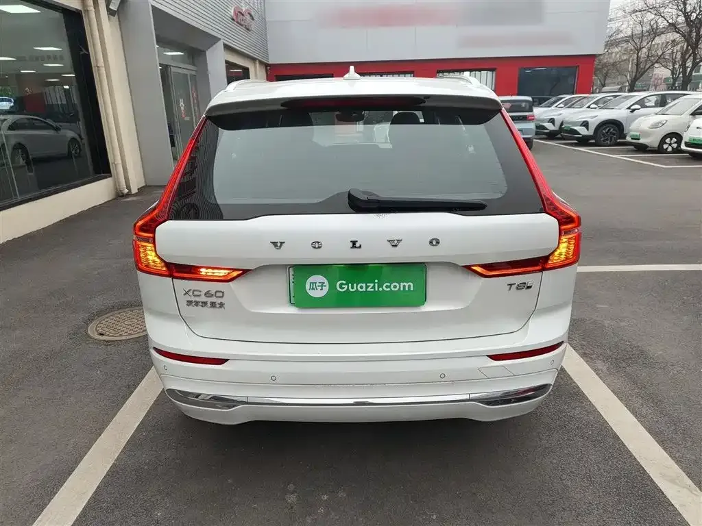 Volvo XC60 PHEV 2024 из CN, фото 8