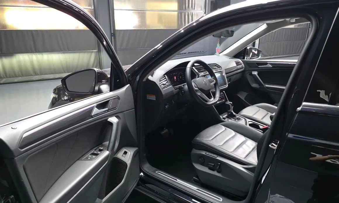 Volkswagen Tiguan — фото 6
